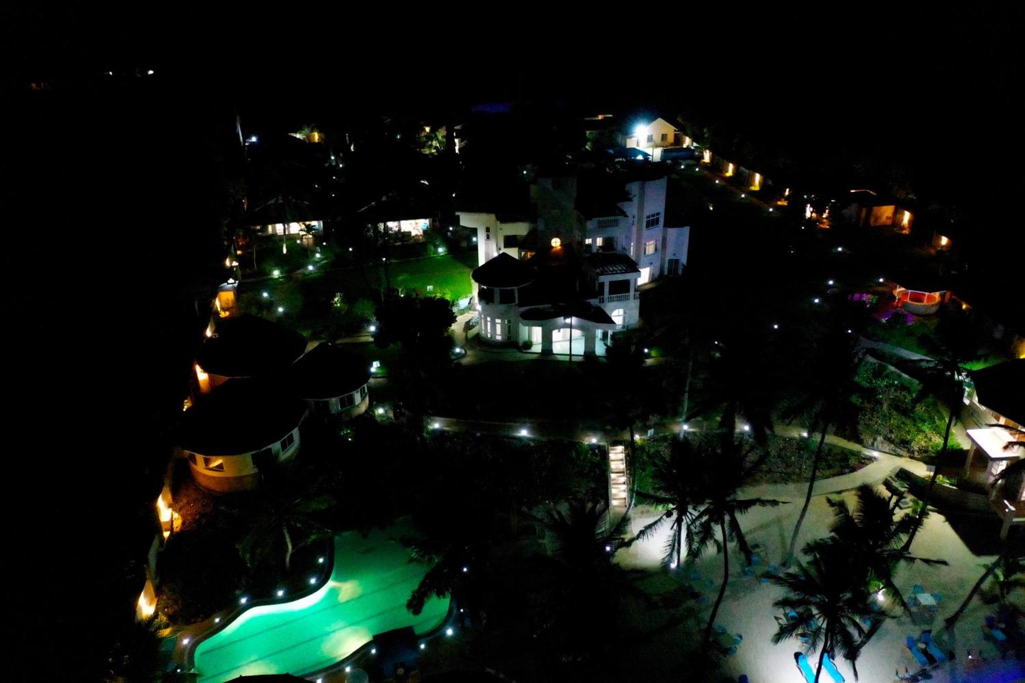 Vipingo Beach Resort Tezo Екстериор снимка